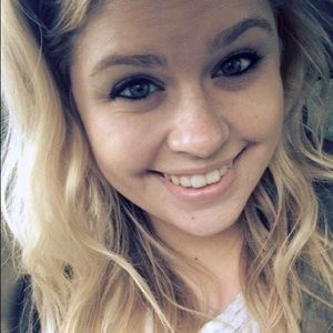 Meet your Posher, Candace